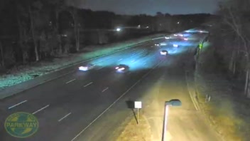 Traffic Cam MM 094.3 n/o Exit 91 - CR-549/Chambers Br Rd (Brick Twp) - Southbound