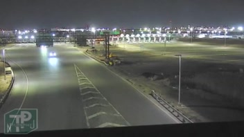 Traffic Cam MM 101.6 Interchange 13A (Inside) - Newark Liberty International Airport/US-1&9 (Elizabeth) - Southbound