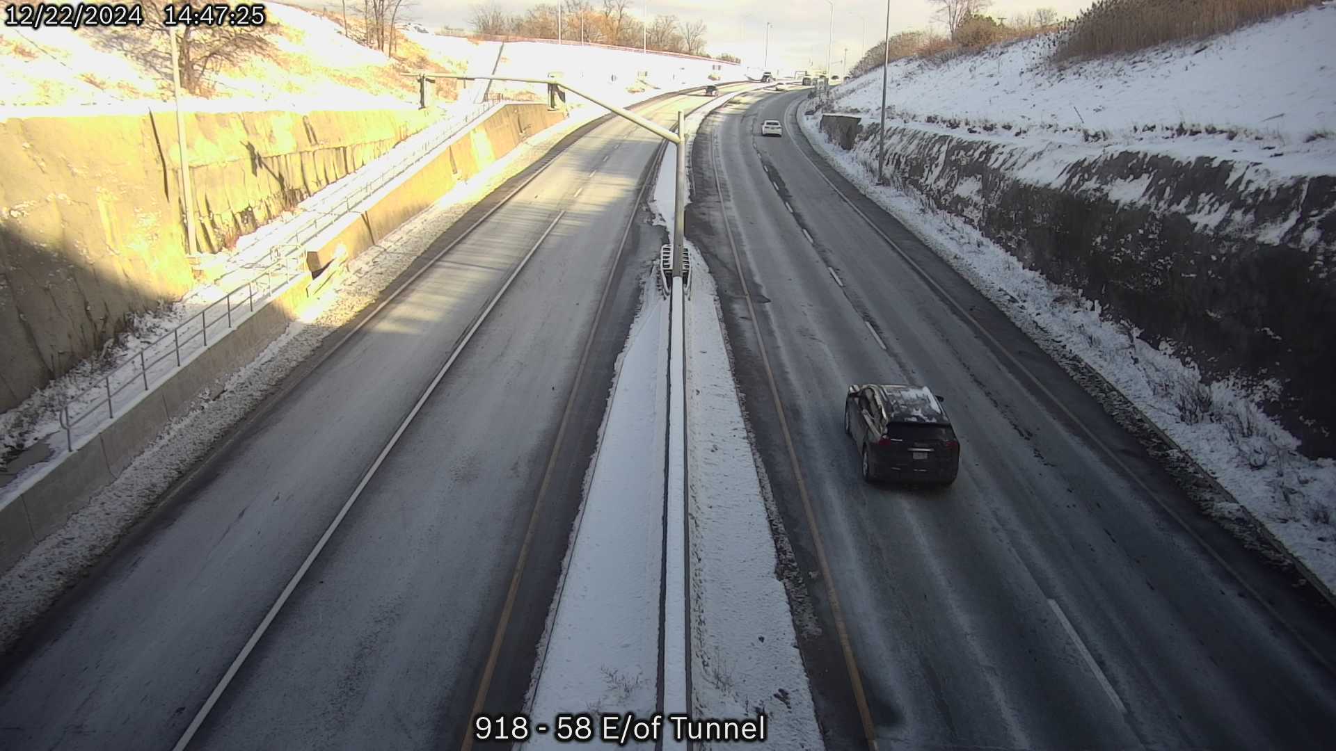 Traffic Cam WB Thorold Tunnel (2)