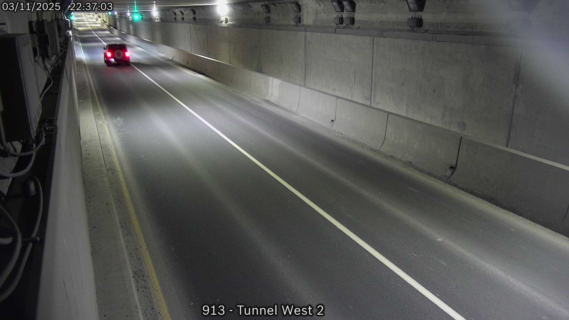 Traffic Cam WB Thorold Tunnel (4)