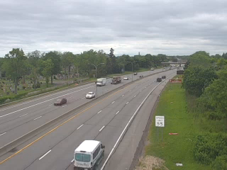 Traffic Cam NY 33 between Eggert Road and Pine Ridge Heritage Boulevard - Westbound