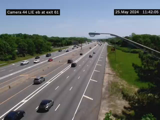 Traffic Cam I-495 at Patchogue-Holbrook Rd
