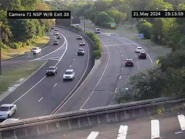 Traffic Cam NSP at Wantagh Pkwy - Westbound
