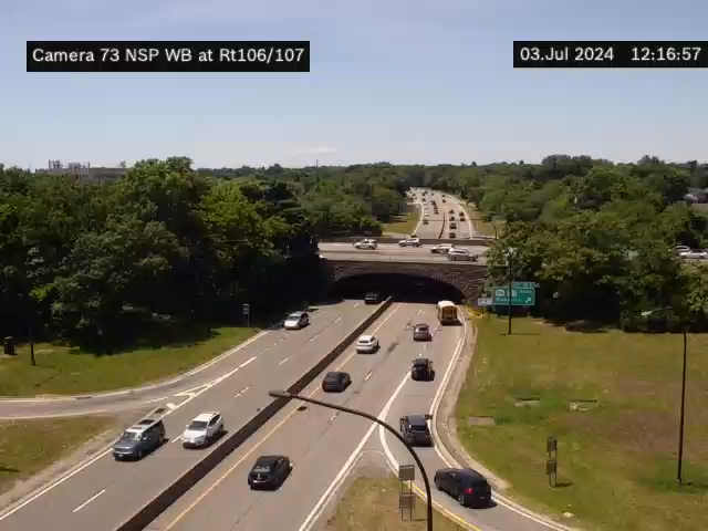 Traffic Cam NSP at Rt 106/107 - Westbound