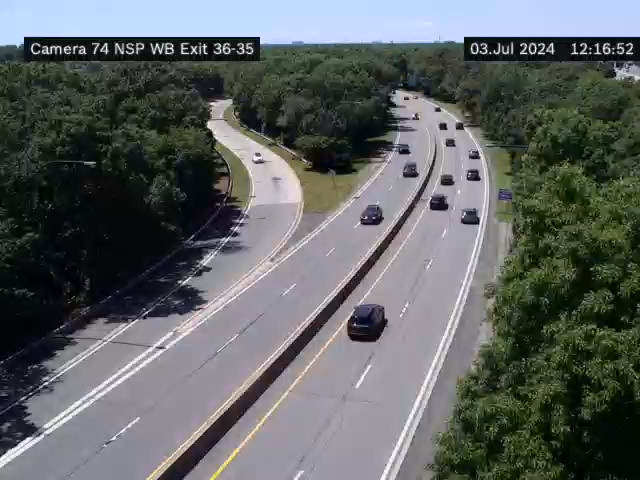 Traffic Cam NSP West of South Oyster Bay Rd. - Westbound