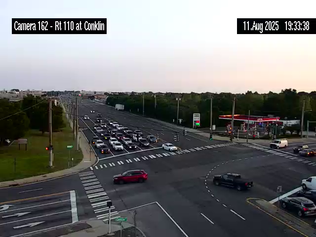 Traffic Cam NY 110 at Conklin St - Southbound