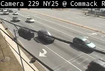 Traffic Cam NY 25 at Commack Road