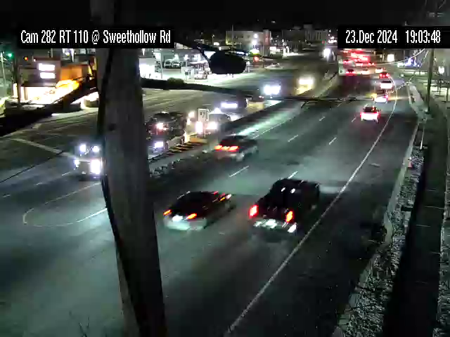 Traffic Cam NY 110 Northbound at Pinelawn / Sweet Hollow Road