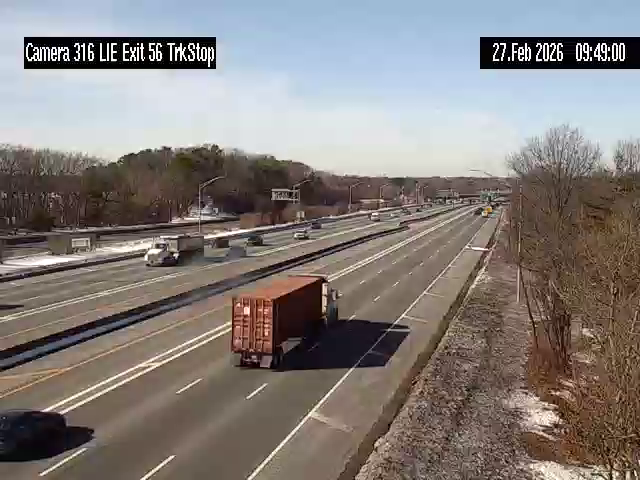 Traffic Cam 495 Westbound at Exit 56 Rest Area Camera 2
