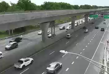 Traffic Cam I-678 at 107th Avenue - Southbound