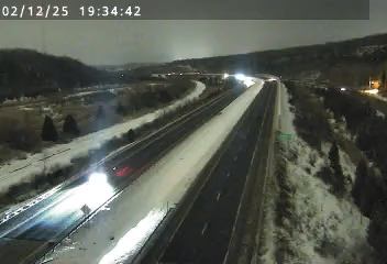 Traffic Cam I-481 north of Exit 1 (Storage Yard) - Southbound