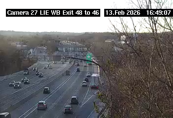 Traffic Cam I-495 at Plainview Rd. - Westbound