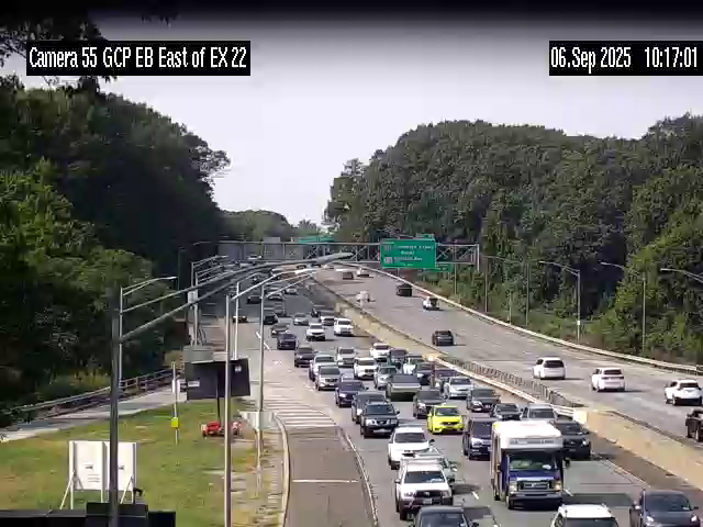 Traffic Cam Grand Central Pkwy at Clearview Expwy (I-295) Northbound Exit - Westbound