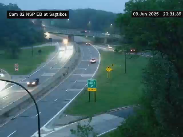 Traffic Cam NSP at Sagtikos Pkwy - Eastbound