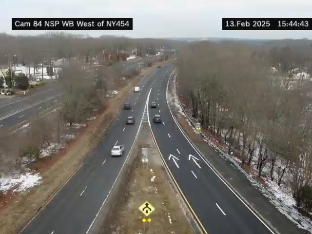 Traffic Cam NSP west of NY 454 overpass - Northbound