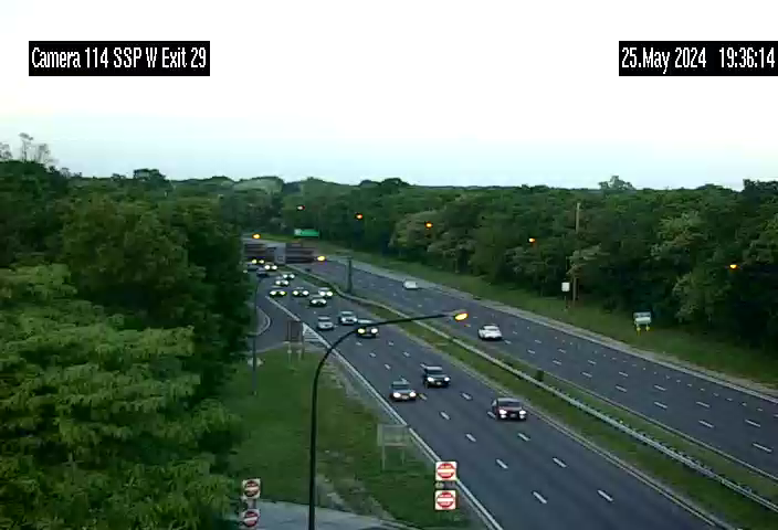 Traffic Cam SSP at Exit 29 - NY 107 - Westbound