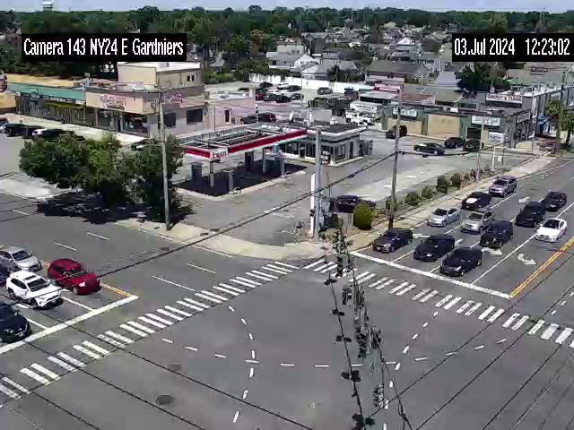 Traffic Cam NY 24 at Gardniers Ave - Eastbound