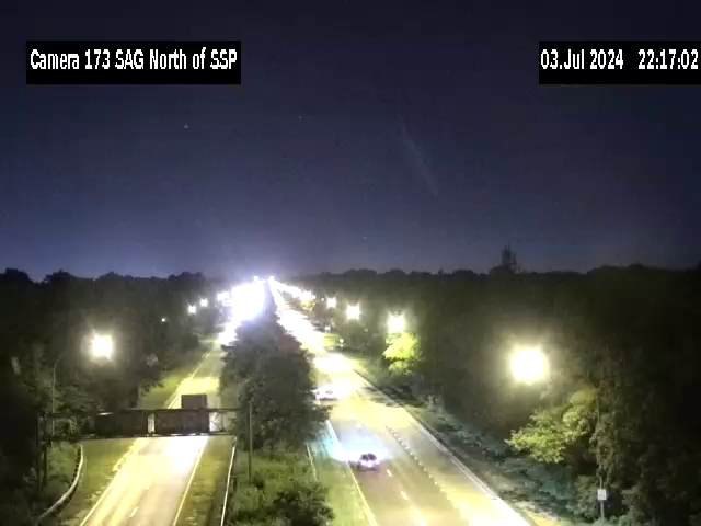 Traffic Cam SAG Center Median from SSP to S3 (Pine Aire Dr) - Southbound