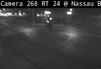 Traffic Cam NY 24 Eastbound at Nassau Blvd.