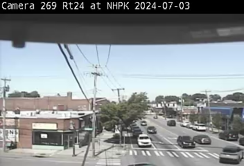Traffic Cam NY 24 Eastbound at New Hyde Park Road