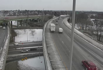 Traffic Cam I-95 at Hutchinson River Parkway