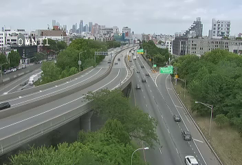 Traffic Cam I-278 at Grand Street/Overpass - Westbound