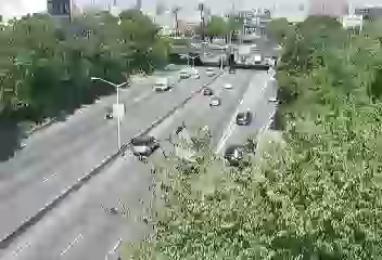Traffic Cam 907M at 37th Street - Southbound