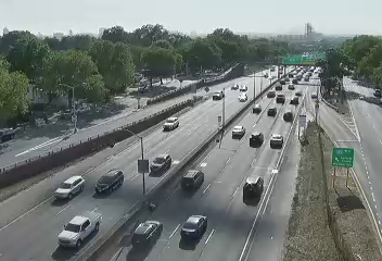 Traffic Cam I-495 at 138th Street - Eastbound