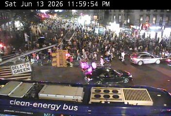 Live snapshot from 9 Avenue @ 42 Street