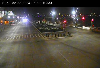 Traffic Cam 12 Avenue @ 34 Street - Westbound