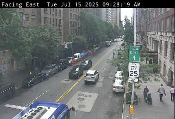 Traffic Cam 2 Avenue @ 72 Street - Westbound