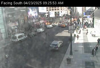 Traffic Cam 7 Avenue @ 34 Street - Westbound