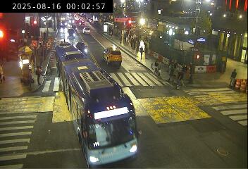 Traffic Cam 8 Avenue @ 34 Street - Westbound