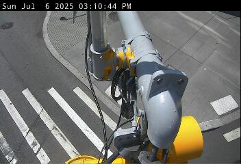 Traffic Cam Flatbush Avenue @ Willoughby - Eastbound