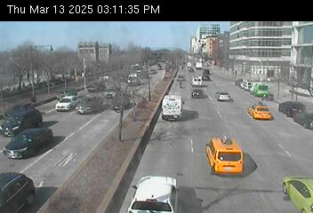 Traffic Cam West Street @ Clarkson - Westbound