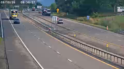 I-81 north of Exit 14 (Tully)