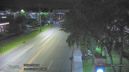 Traffic Cam Fulton Avenue/Pelham Parkway Drawbridge at Secor Lane - Eastbound