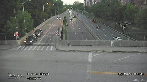 Traffic Cam Bronx River Parkway at Yonkers Avenue - Northbound