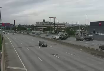 I-678 at Linden Place