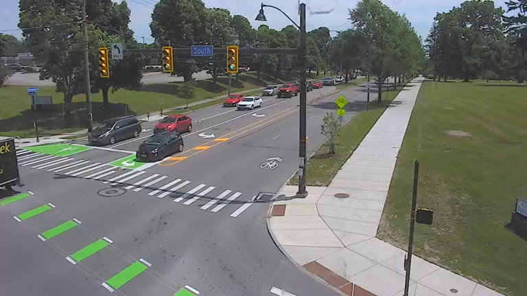 Traffic Cam South Ave at Elmwood Ave