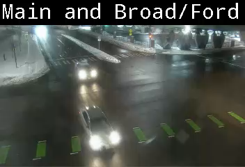 Traffic Cam Main St at Broad/Ford