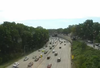 907M at Union Turnpike