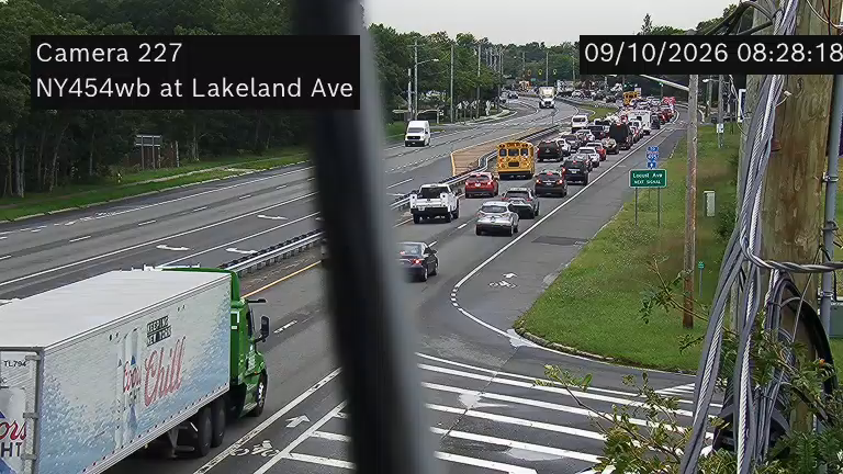 NY 454 at Lakeland Ave; Northeast