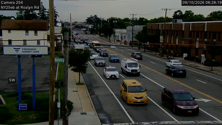NY 25 Eastbound at Roslyn Road