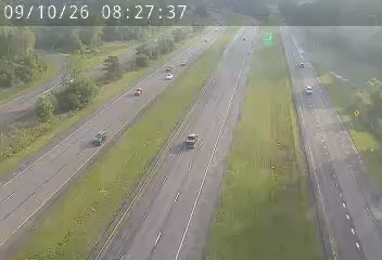 I-81 north of Exit 27 (Airport Blvd)