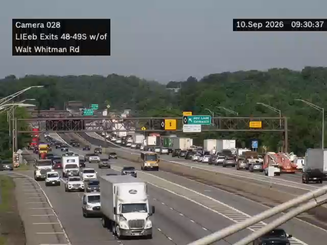 I-495 East of Round Swamp Rd