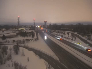 Traffic Cam I-290 at Exit 7 (Main Street)