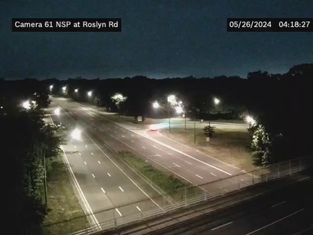 Traffic Cam NSP at Roslyn Rd - Westbound