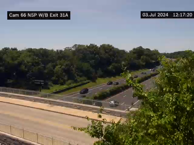 Traffic Cam NSP at Carle Rd - Westbound