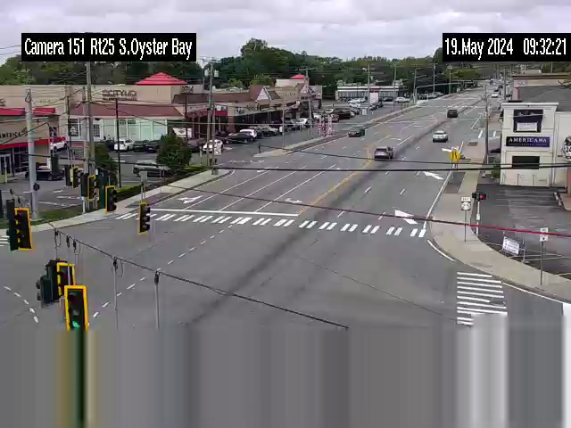 Traffic Cam NY 25 at South Oyster Bay Rd. and Jackson Ave. - Westbound